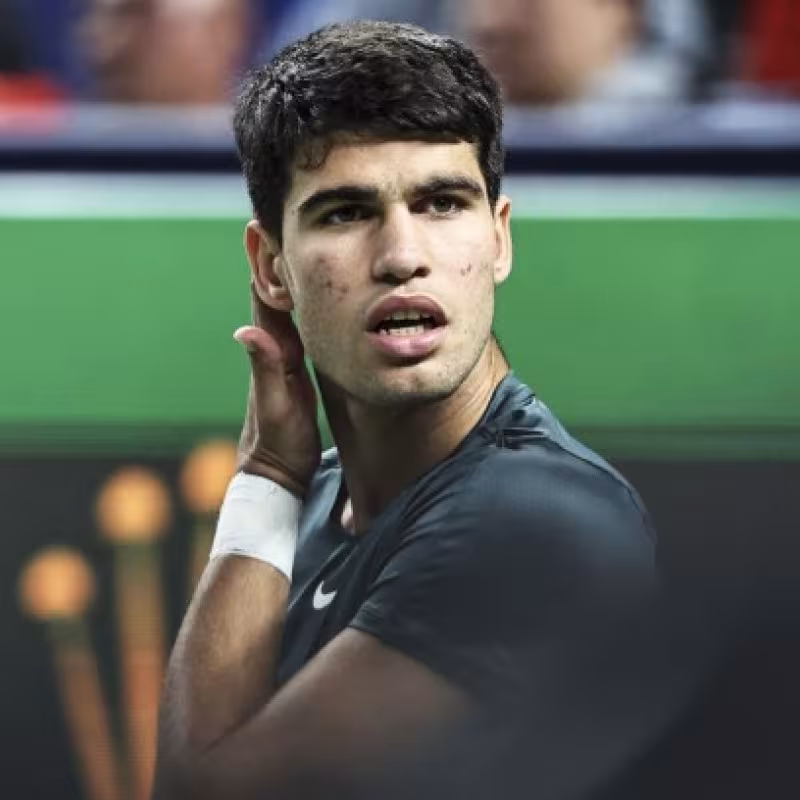 Horario y dónde ver hoy en TV y online el Carlos Alcaraz - Roman Safiullin, segunda ronda del Rolex Paris Masters 2023