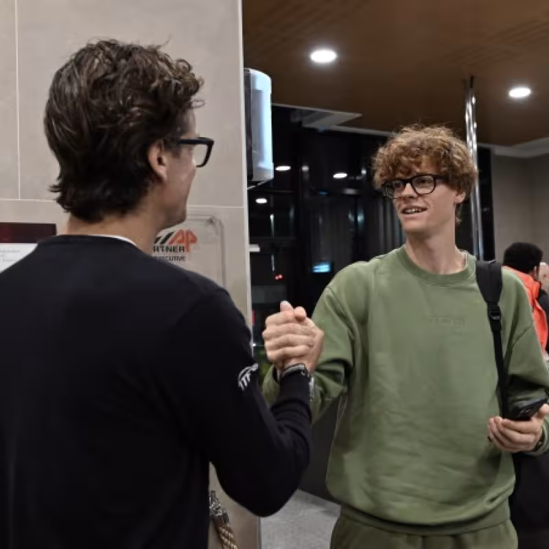 Sinner tampoco pierde el tiempo: ya está en Málaga para la conquista de la Davis