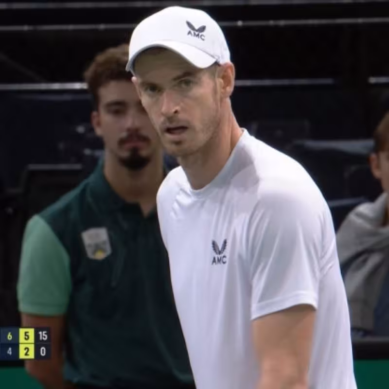Así reaccionó Murray a su derrota ante de Miñaur: la raqueta, destrozada