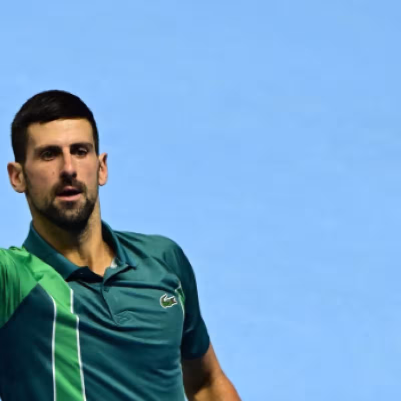 Novak Djokovic gana a Carlos Alcaraz en las semifinales de las ATP Finals 2023. Foto: Getty