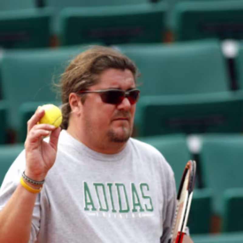 Le amputan un pie a Lundgren, exentrenador de Federer o Wawrinka