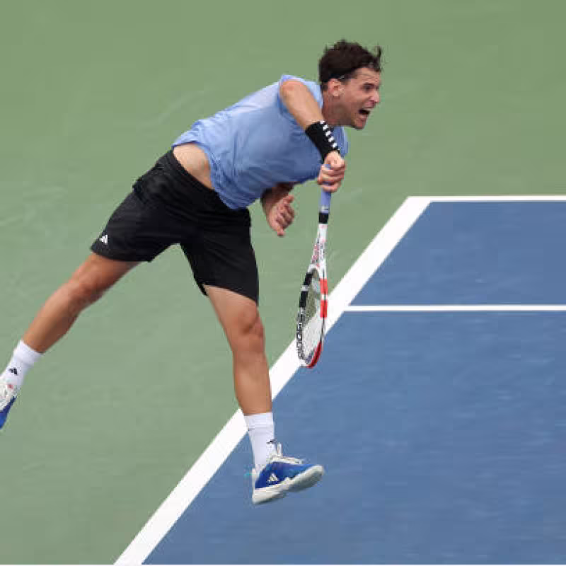 Thiem supera en dos sets a Varillas en Astana