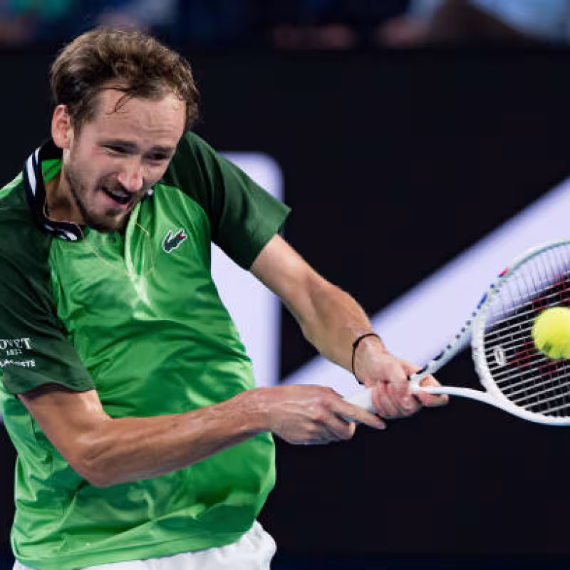 Daniil Medvedev, nervios en su debut en Dubái. Foto: gettyimages