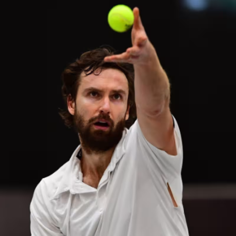 Ernests Gulbis se retira oficialmente