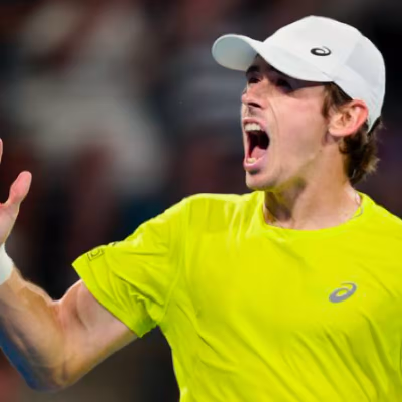 Alex De Minaur venció por fin a Stefanos Tsitsipas. Fuente: Getty