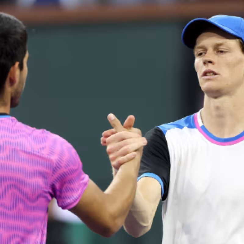 Carlos Alcaraz y Jannik Sinner. Foto: Getty