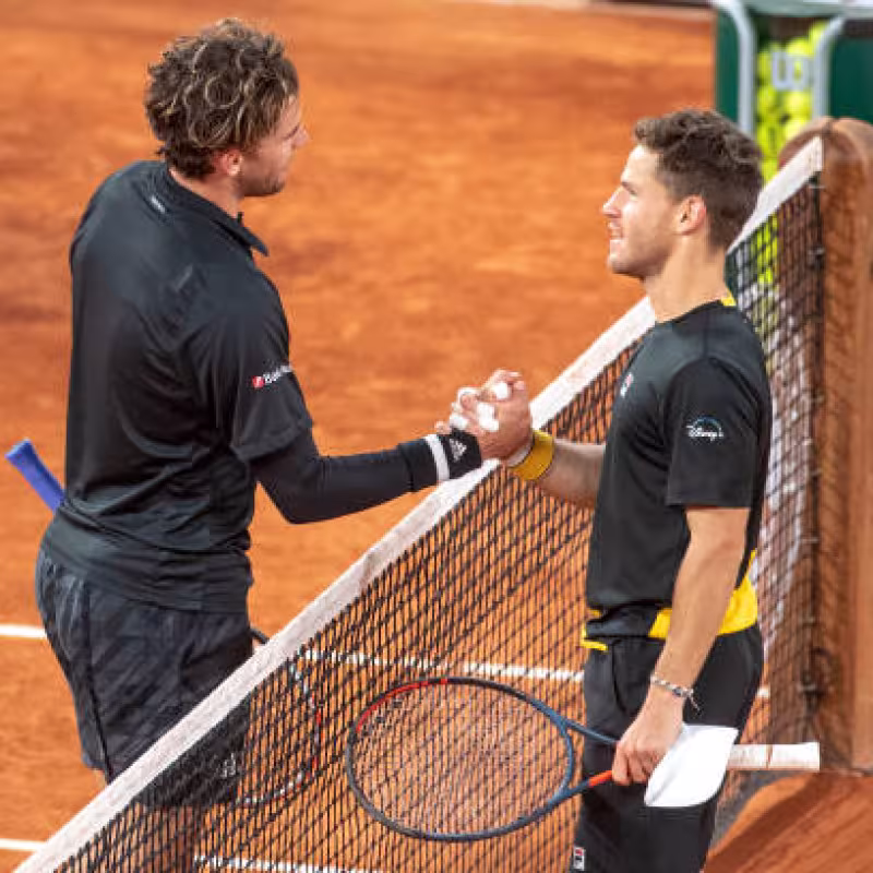 Dominic Thiem y Diego Schwartzman en Roland Garros. Foto: Getty