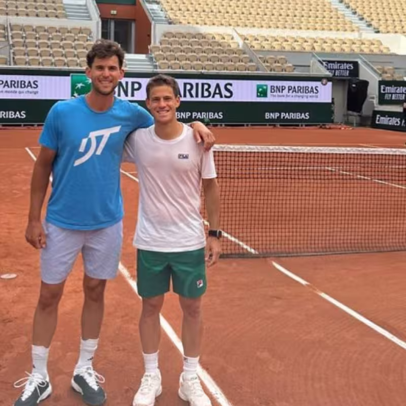 Dominic Thiem y Diego Schwartzman en Roland Garros. Foto: @dieschwartzman