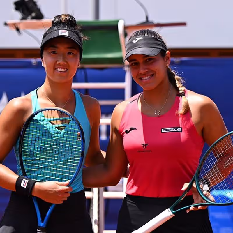 Jessica Bouzas y Ann Li.