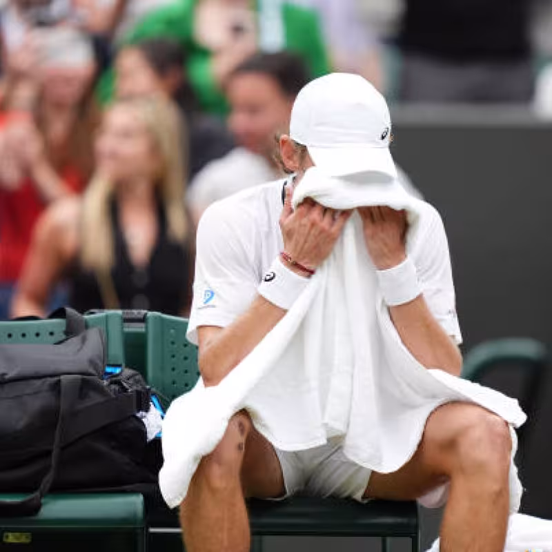 This is the injury that Alex de Minaur has withdrawn from the Wimbledon quarterfinals.