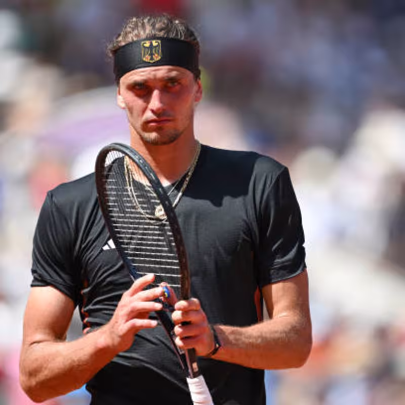 Zverev grows stronger in his defense of the Olympic gold