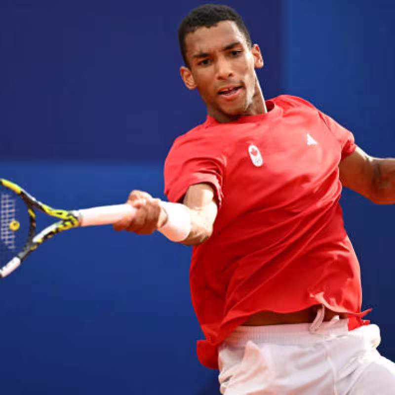 Auger-Aliassime disarms Ruud to set up showdown with Alcaraz