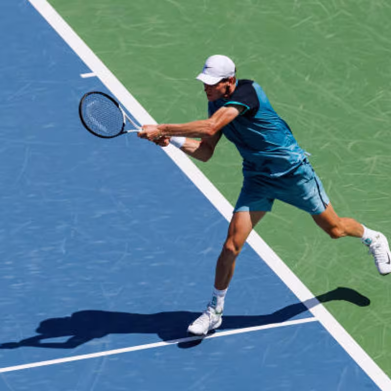 Jannik Sinner talks about his physical problems at ATP Cincinnati 2024. Photo: Getty