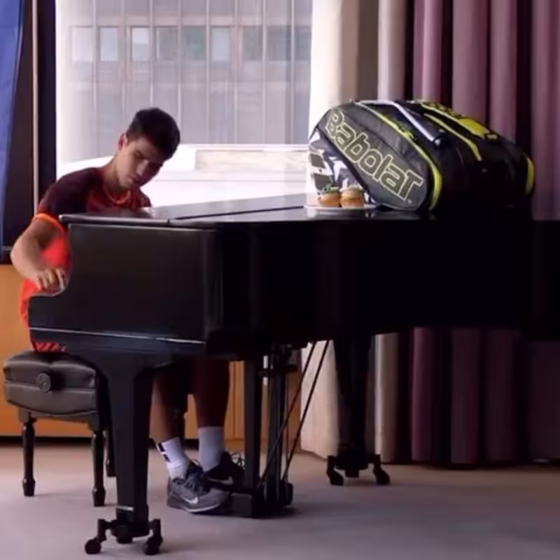 Carlos Alcaraz playing the piano. Photo: Social Media