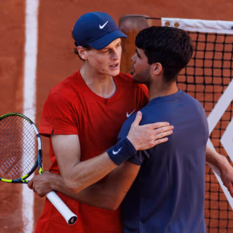 Sinner and Alcaraz, after their last match at Roland Garros.