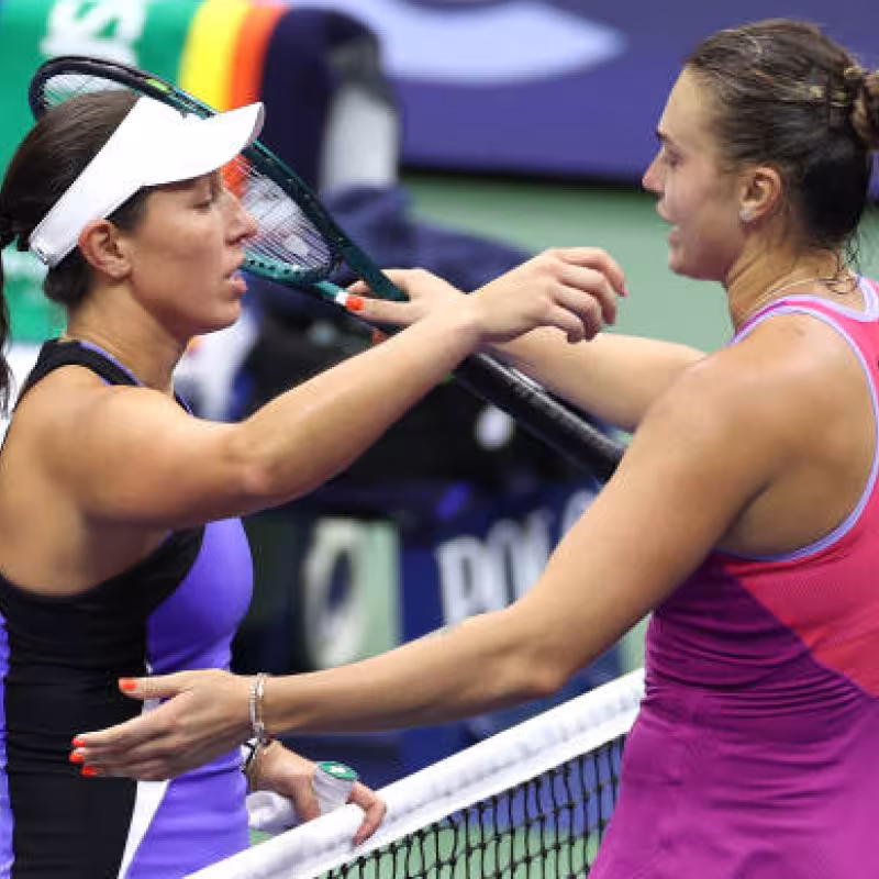 Jessica Pegula and Aryna Sabalenka at the US Open 2024. Photo: Getty