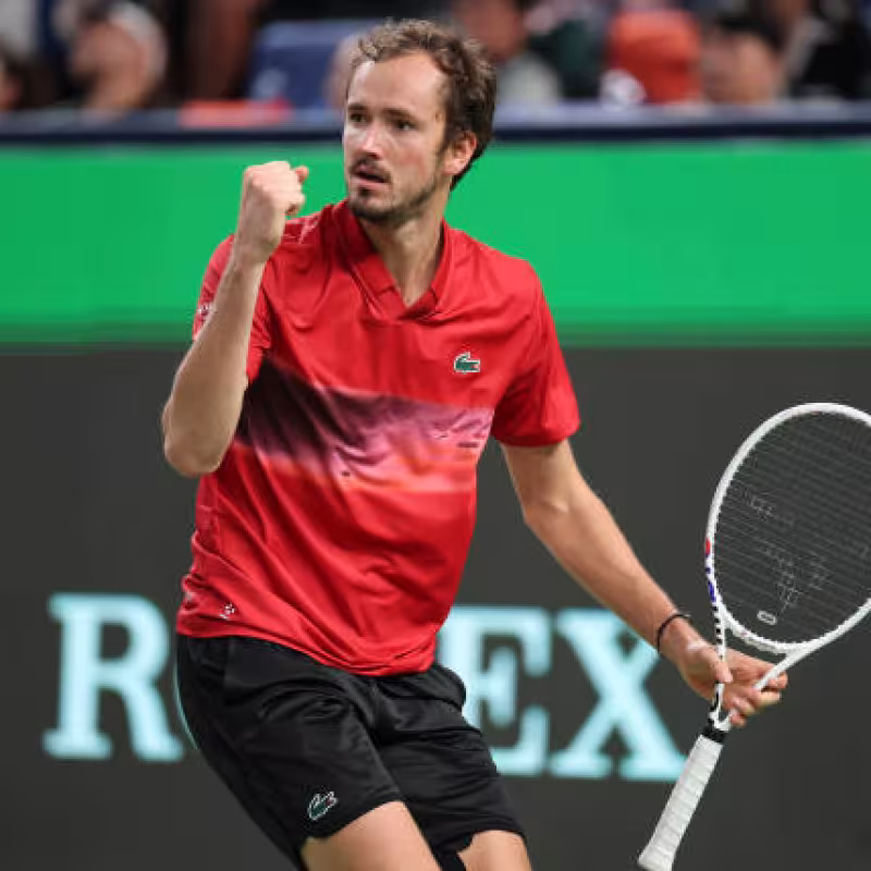Daniil Medvedev beats Arnaldi in Shanghai 2024. Photo: gettyimages