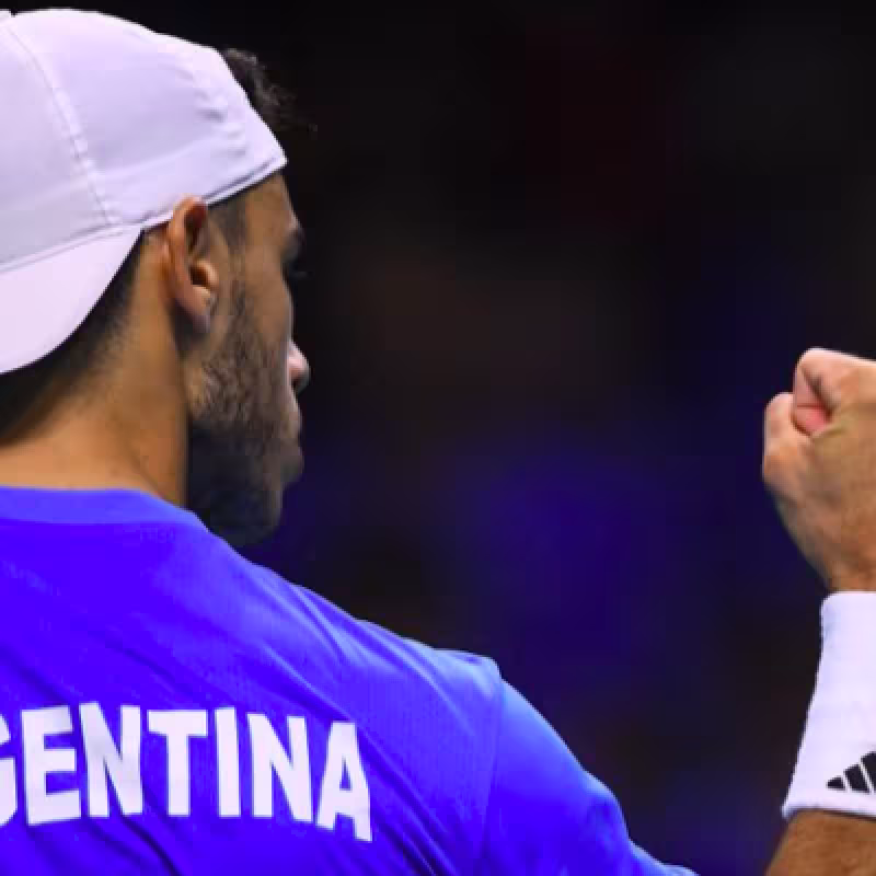 Fran Cerundolo beats Lorenzo Musetti in the 2024 Davis Cup. Source: Getty