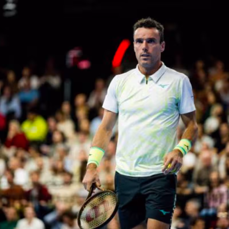 Benjamin Bonzi surprises Roberto Bautista at the ATP Metz 2024. Source: Getty.