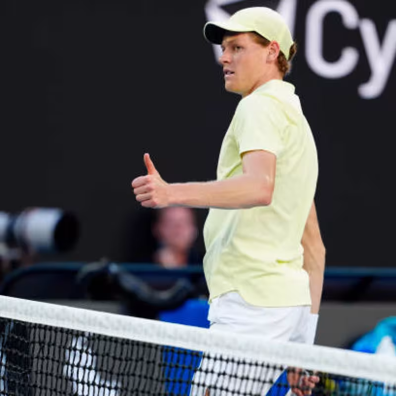 Jannik Sinner defeats Giron at the 2025 Australian Open. Photo: gettyimages