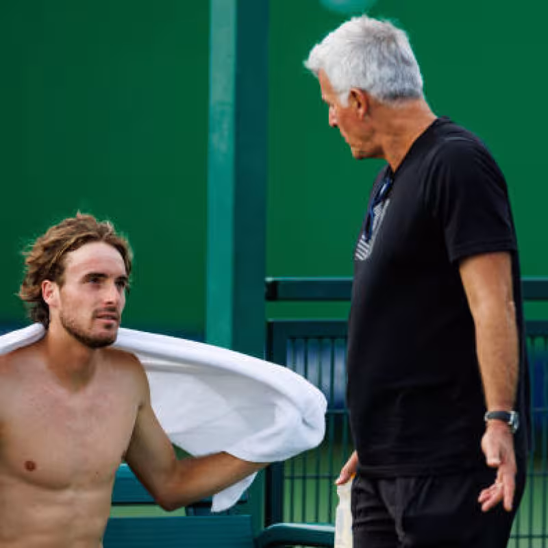 Stefanos Tsitsipas and Apostolos Tsitsipas in Shanghai 2023. Photo: getty