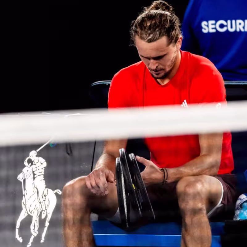 Zverev seems to have thrown in the towel. Photo: Getty