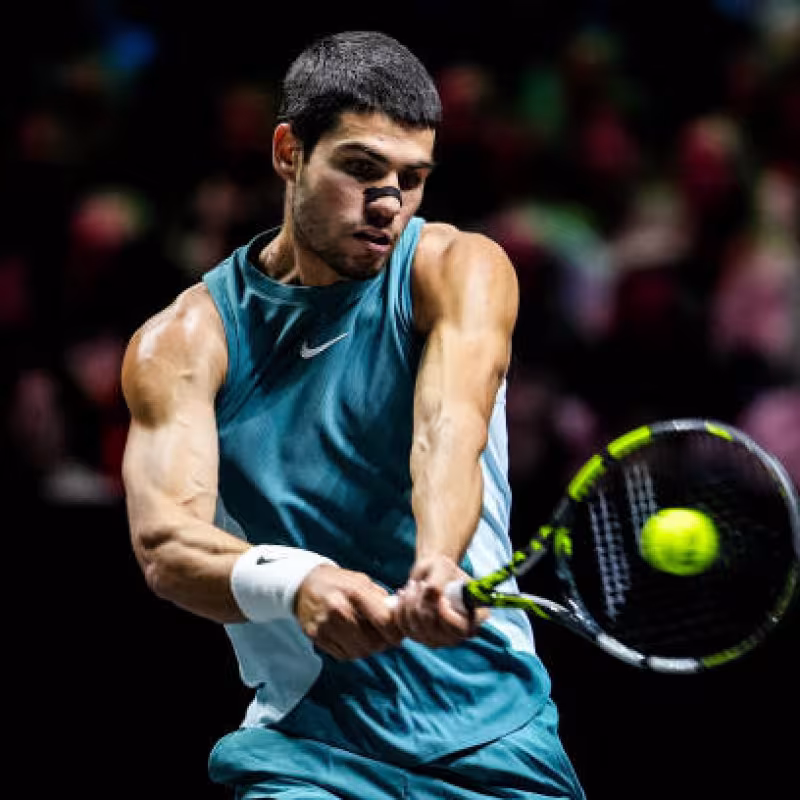 Carlos Alcaraz makes a successful debut at the ATP Rotterdam 2025. Photo: Getty