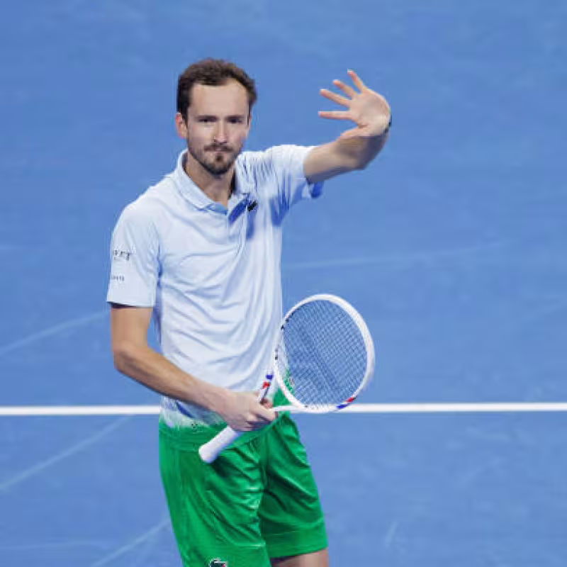 Medvedev suddenly retires in Doha and leaves without saying goodbye to his rival. Photo: Getty