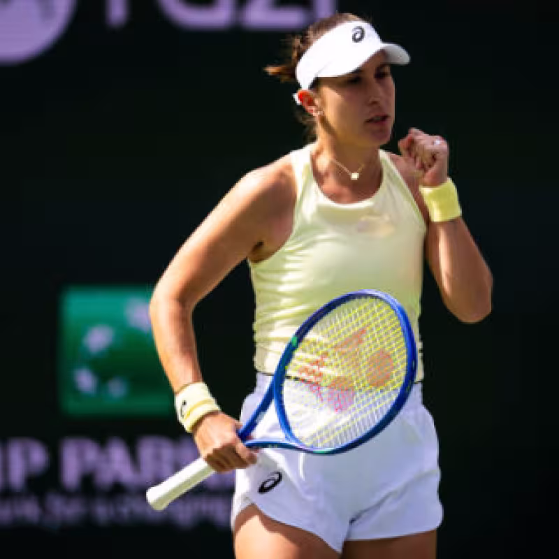 The 'guest' Bencic surprises Gauff and advances to the quarterfinals of Indian Wells 2025. Photo: Getty Images