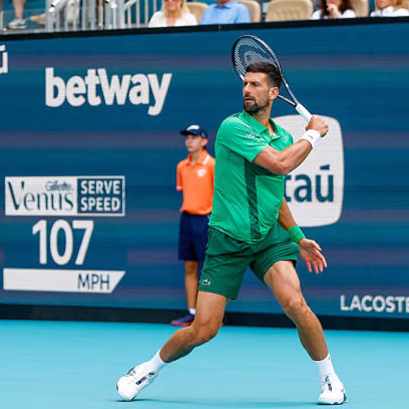 Djokovic shows his fangs to devour Korda. Photo: Getty