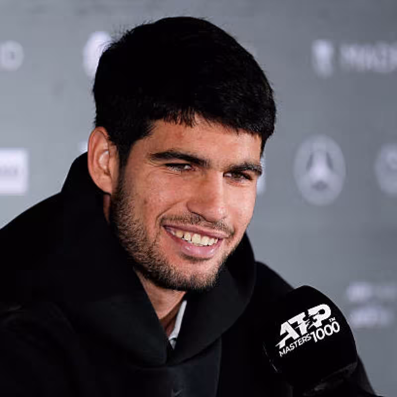 Alcaraz returns to training with bandages on both legs. Photo: Getty Images
