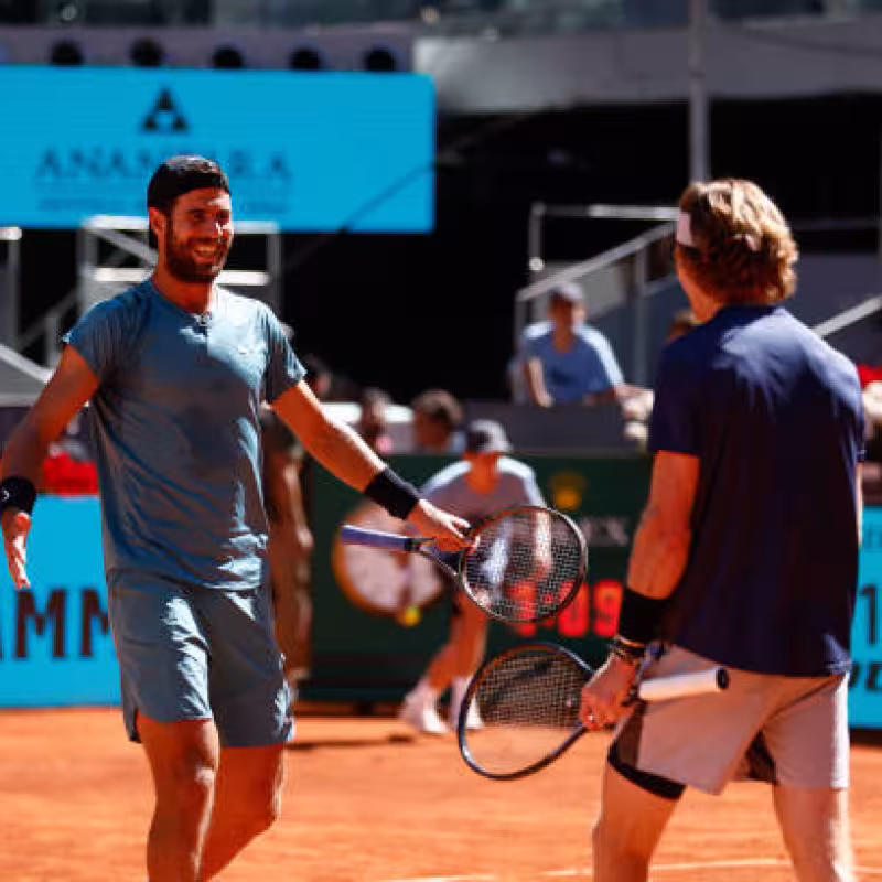 Karen Khachanov and Andrey Rublev will play doubles at the Mutua Madrid Open 2025. Photo: gettyimages.