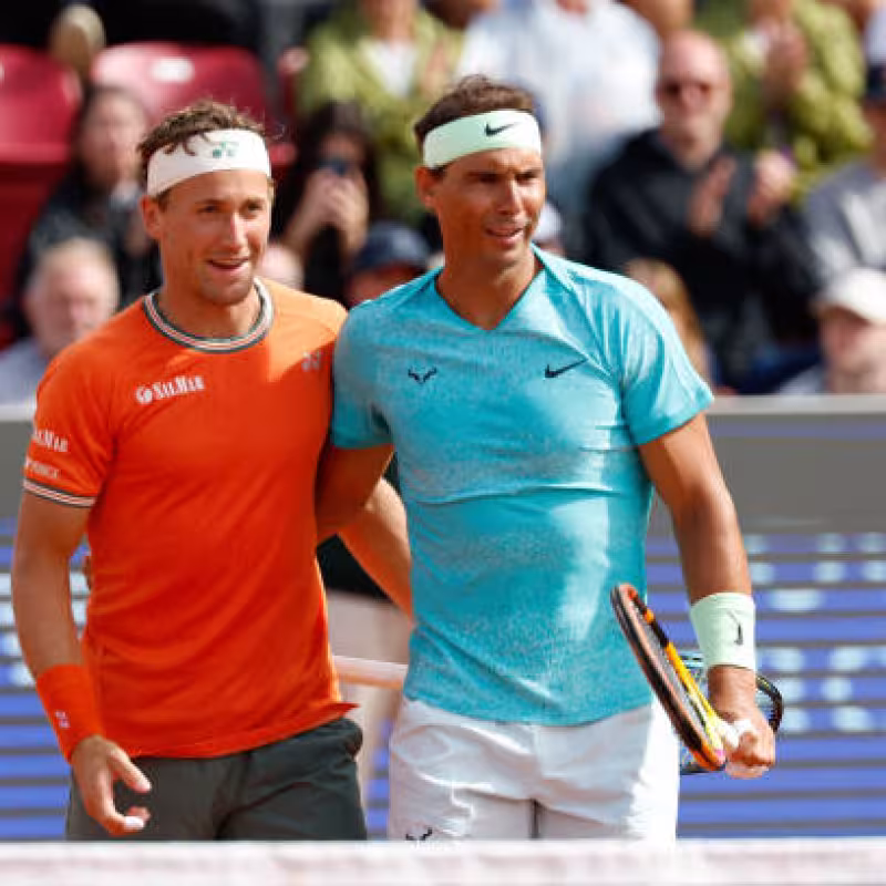 This is how Nadal congratulated Ruud after achieving his first Masters 1000 in Madrid. Photo: Getty Images.