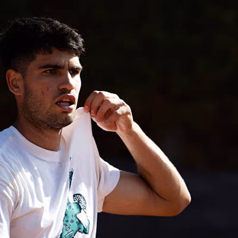 Schedule and where to watch on TV and online Carlos Alcaraz's debut in Rome 2025 against Dusan Lajovic. Photo: Getty Images