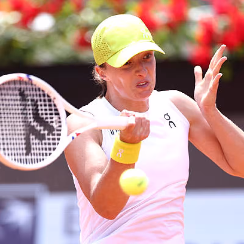 WTA Rome 2025: Swiatek debuts with a comfortable victory against Cocciaretto. Photo: Getty Images.