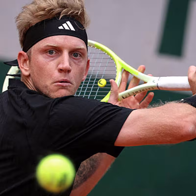 Davidovich advances in Paris after meeting expectations as the favorite against Llamas. Photo: Getty