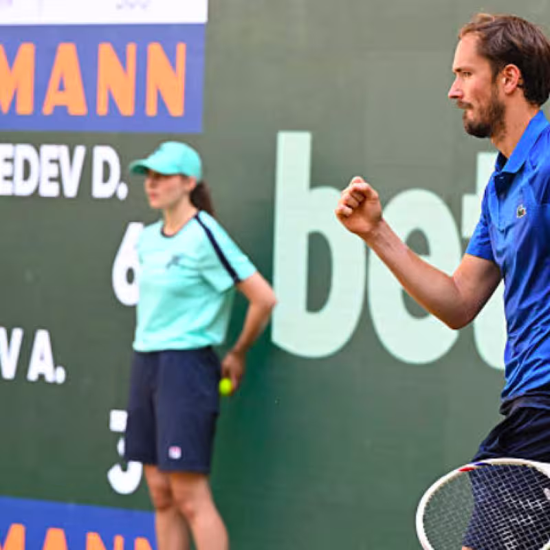 Daniil Medvedev Defeats Zverev in Halle Semifinals. Source: Getty