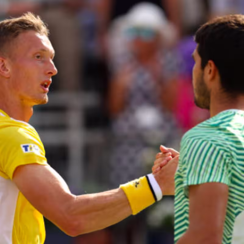 Schedule and where to watch live the Alcaraz - Lehecka match, final of the ATP Queen's 2025. Source: Getty
