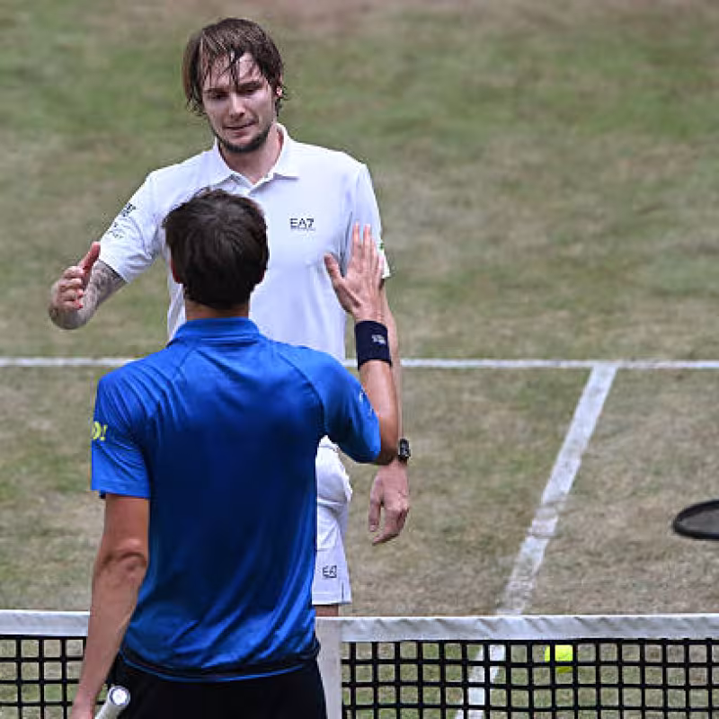 Medvedev's joke with Bublik: "Please, fall on Alcaraz or Sinner's side at Wimbledon." Photo: Getty