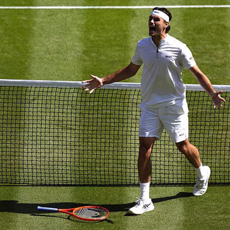 Fritz serves better than Khachanov, reaches his first Wimbledon semifinals, and waits for Alcaraz or Norrie. Photo: Getty Images