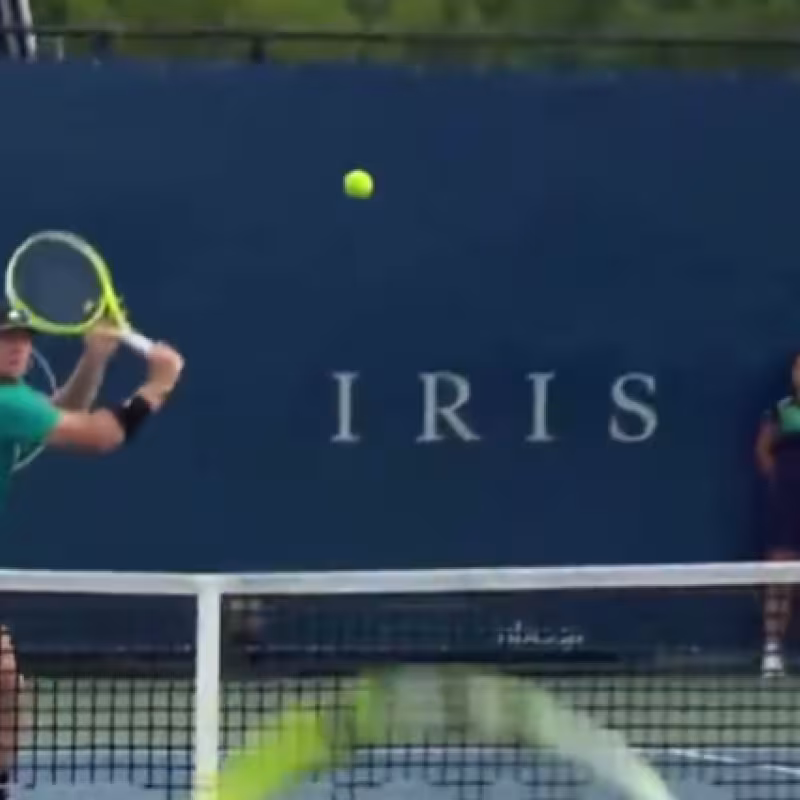 Alejandro Davidovich, backhand volley. Photo: gettyimages