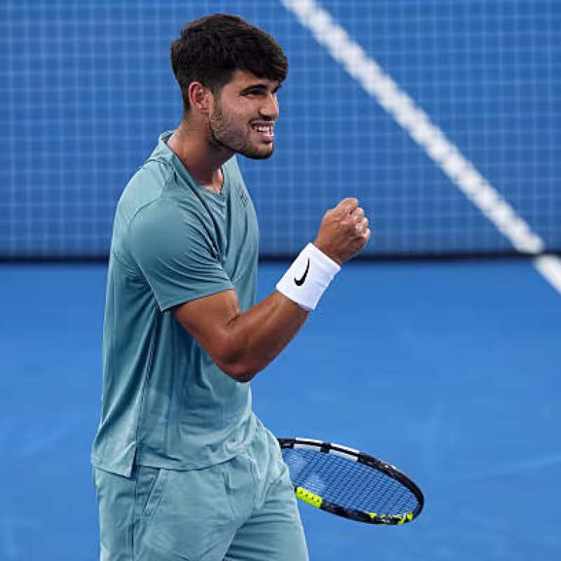 Alcaraz sinks an injured Zverev at the 2025 ATP Cincinnati. Photo: Getty