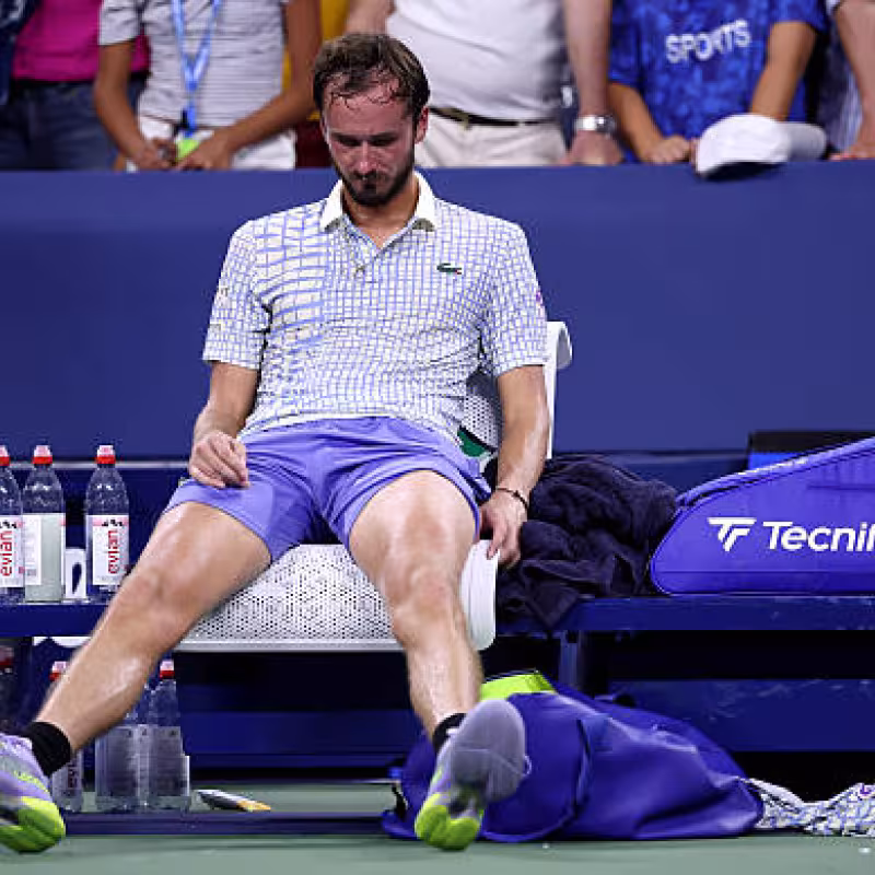 Medvedev receives a fine of $42,500 for his behavior at the US Open. Photo: Getty