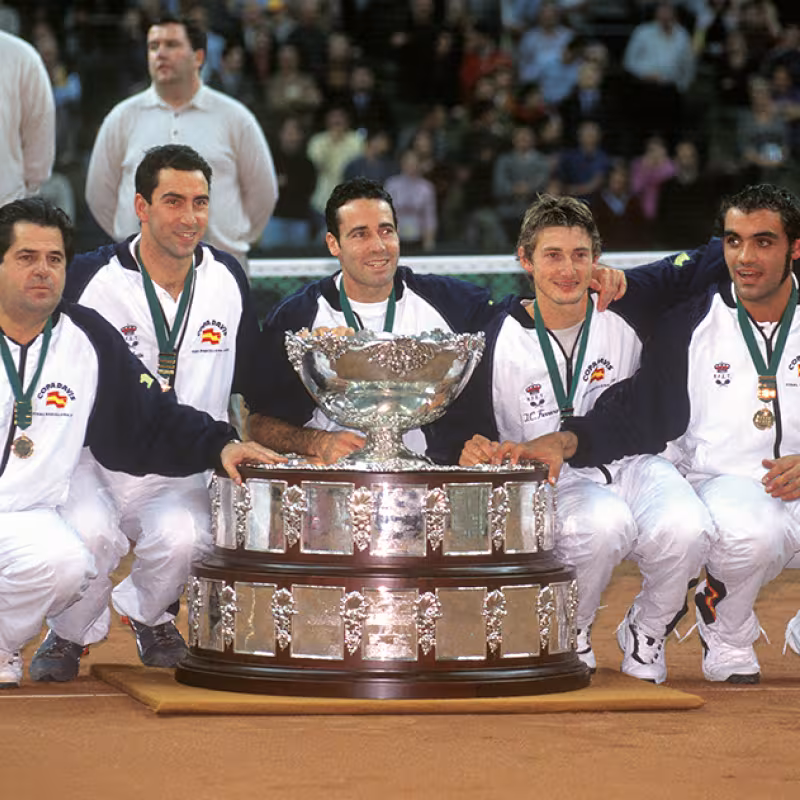 There will be a tribute to the Spanish team that won the Davis Cup 2000 in the Marbella tie. Official account: @RFEF.