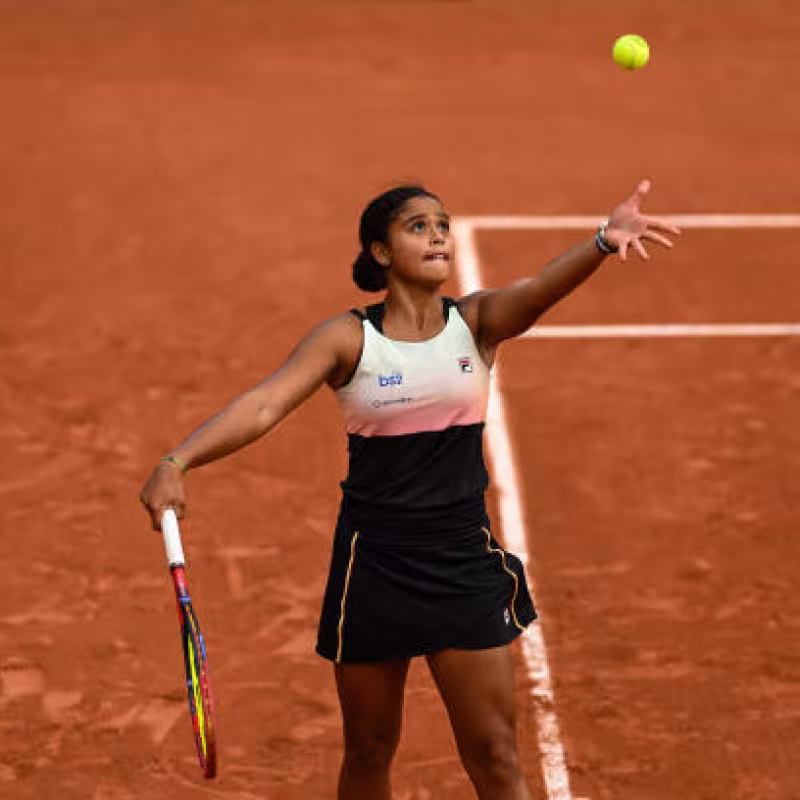 WTA Sao Paulo 2025: Leme Da Silva, 15 years old, wins her first WTA match. Photo: Getty Images.