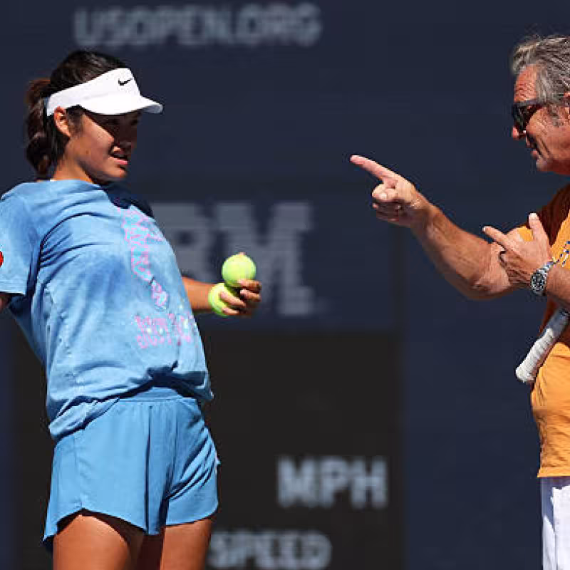 Emma Raducanu talks about Francis Roig. Photo: gettyimages