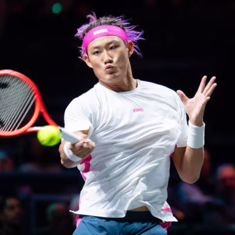 Zhizhen Zhang returned to tennis with a victory.
