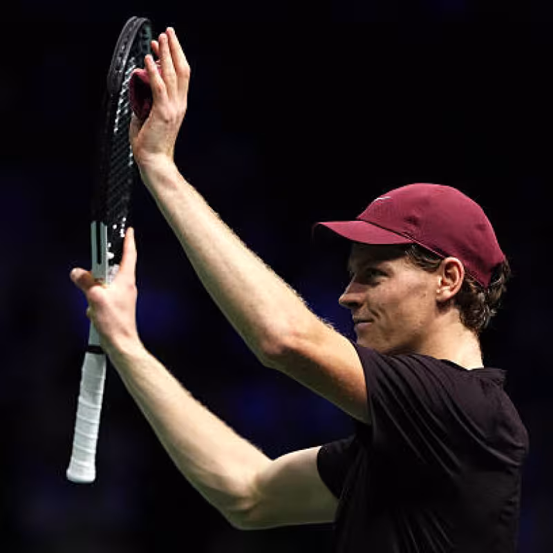 Schedule and where to watch Jannik Sinner in the quarterfinals of the ATP Rolex Paris Masters 2025 against Ben Shelton. Photo: Getty Images