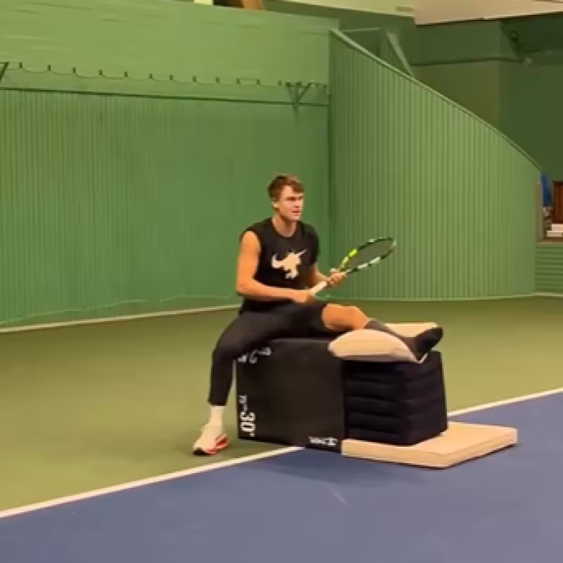 Days after his Achilles operation, Rune manages to train. Photo: Gettyimages