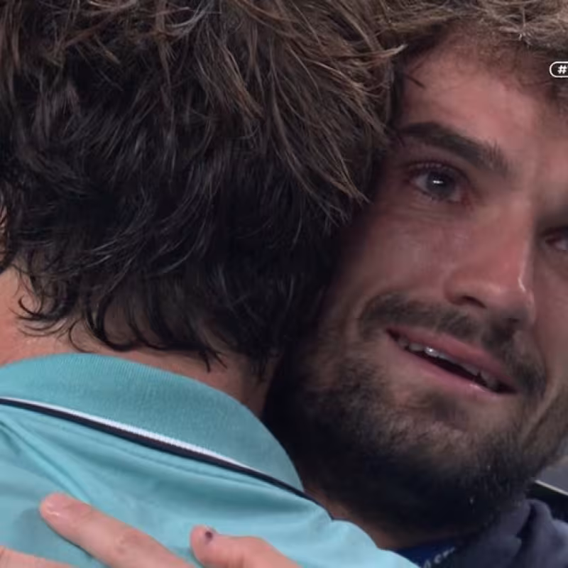 The exciting hug between Rinderknech and Vacherot after confirming the final. Photo: Getty